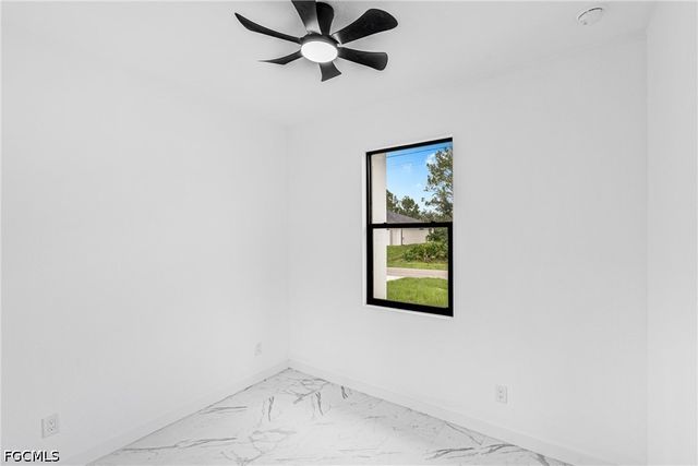 2807 6th ST SW, Lehigh Acres, FL 33976