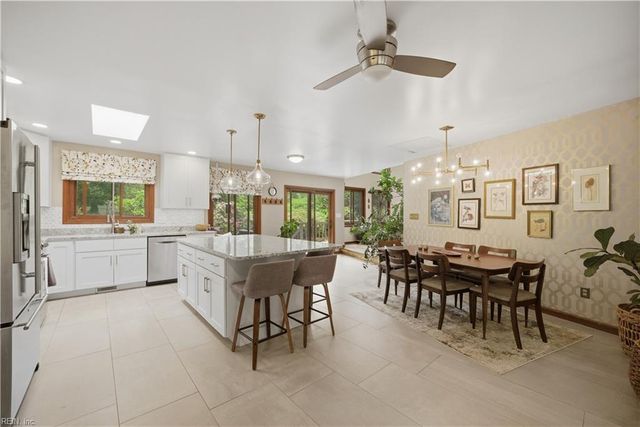 10346 Acorn LN, Smithfield, VA 23430