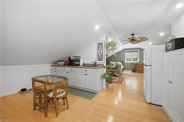 10346 Acorn LN, Smithfield, VA 23430