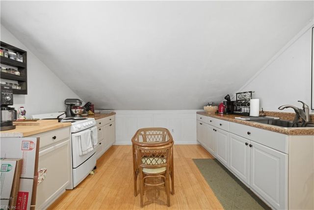 10346 Acorn LN, Smithfield, VA 23430