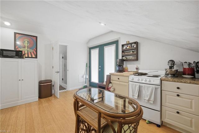 10346 Acorn LN, Smithfield, VA 23430