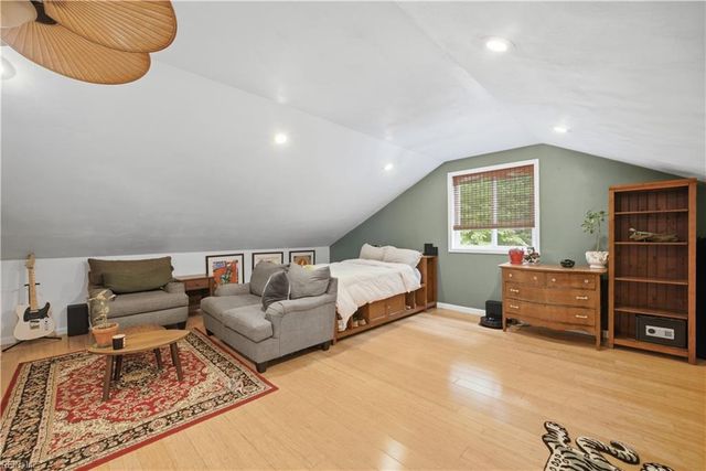 10346 Acorn LN, Smithfield, VA 23430