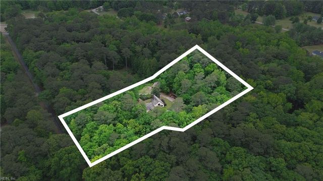 10346 Acorn LN, Smithfield, VA 23430