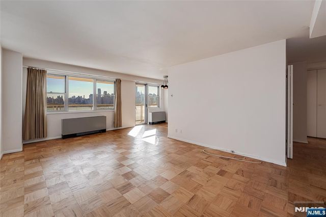 6600 Boulevard East 2C, West New York, NJ 07093