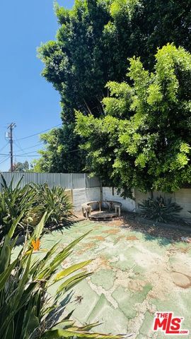 12209 Crewe Street, Los Angeles, CA 91605