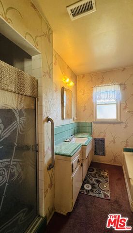 12209 Crewe Street, Los Angeles, CA 91605