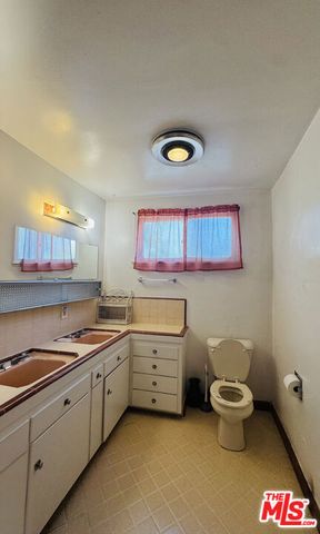 12209 Crewe Street, Los Angeles, CA 91605