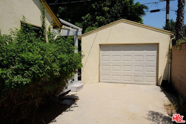 12209 Crewe Street, Los Angeles, CA 91605