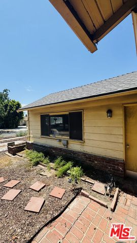 12209 Crewe Street, Los Angeles, CA 91605