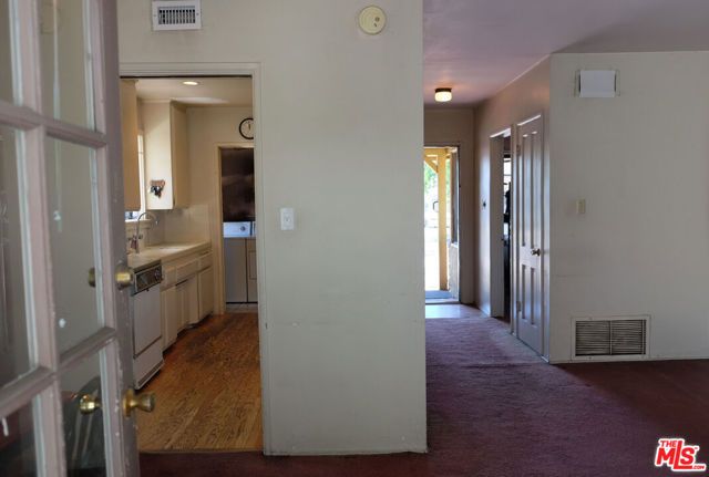 12209 Crewe Street, Los Angeles, CA 91605