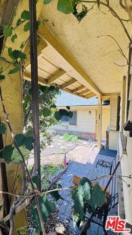 12209 Crewe Street, Los Angeles, CA 91605