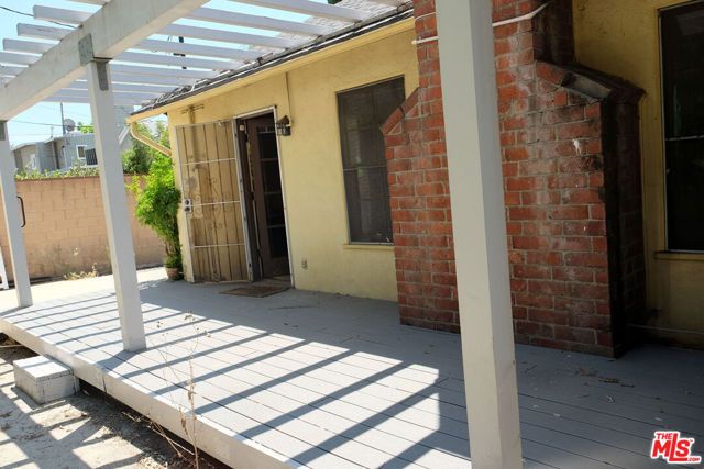 12209 Crewe Street, Los Angeles, CA 91605
