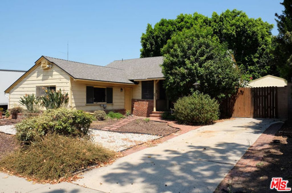 12209 Crewe Street, Los Angeles, CA 91605