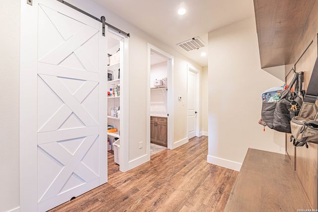 112 W Magnolia, La Vernia, TX 78121