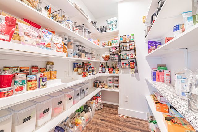 112 W Magnolia, La Vernia, TX 78121