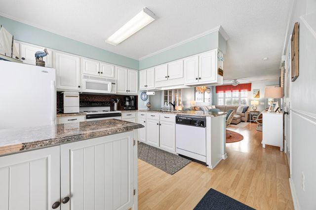 103 Barnwell St Apt 27B, North Myrtle Beach, SC 29582