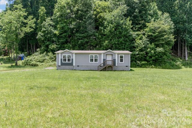 1060 Pickens Highway, Rosman, NC 28772