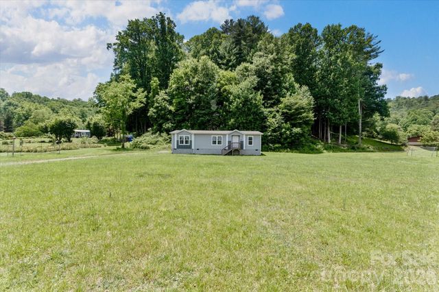 1060 Pickens Highway, Rosman, NC 28772