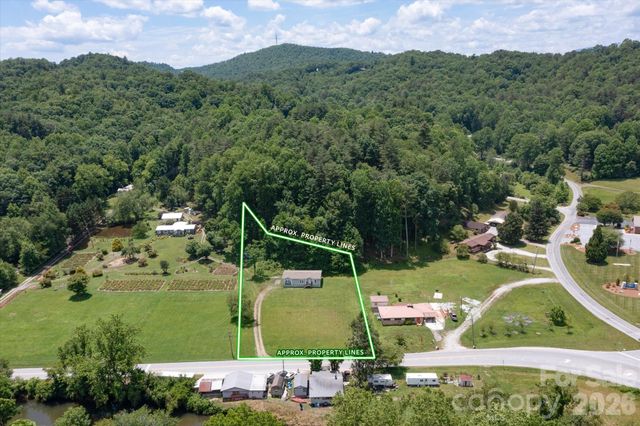 1060 Pickens Highway, Rosman, NC 28772