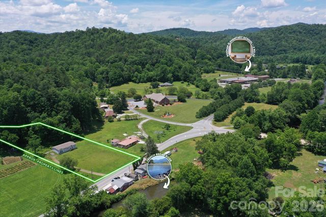 1060 Pickens Highway, Rosman, NC 28772