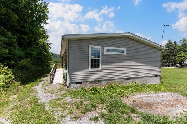 1060 Pickens Highway, Rosman, NC 28772