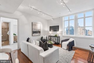 111 S 15TH ST #2204, Philadelphia, PA 19102