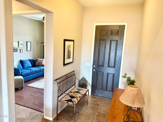 740 N Observation Trail, Green Valley, AZ 85614