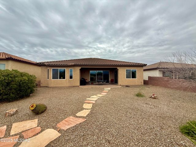 740 N Observation Trail, Green Valley, AZ 85614