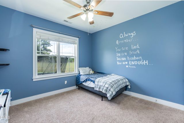 53 Red Wood Road, Zebulon, NC 27597