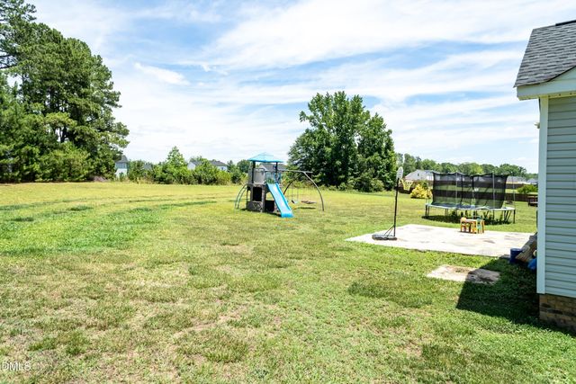 53 Red Wood Road, Zebulon, NC 27597