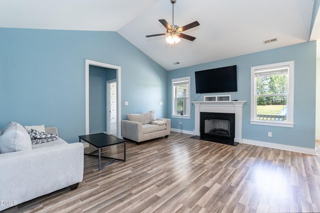 53 Red Wood Road, Zebulon, NC 27597