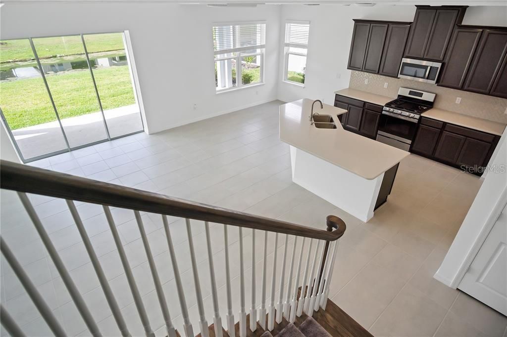 Image 13 of property listing at 5719 MAIDENSTONE WAY, Palmetto, FL 34221