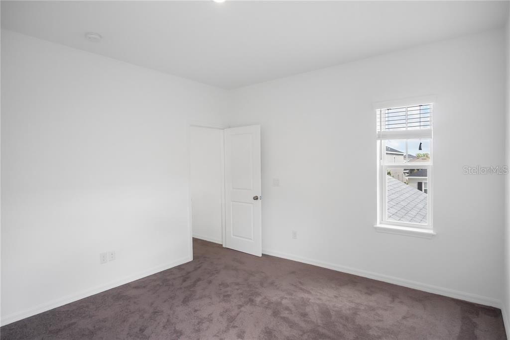 Image 19 of property listing at 5719 MAIDENSTONE WAY, Palmetto, FL 34221