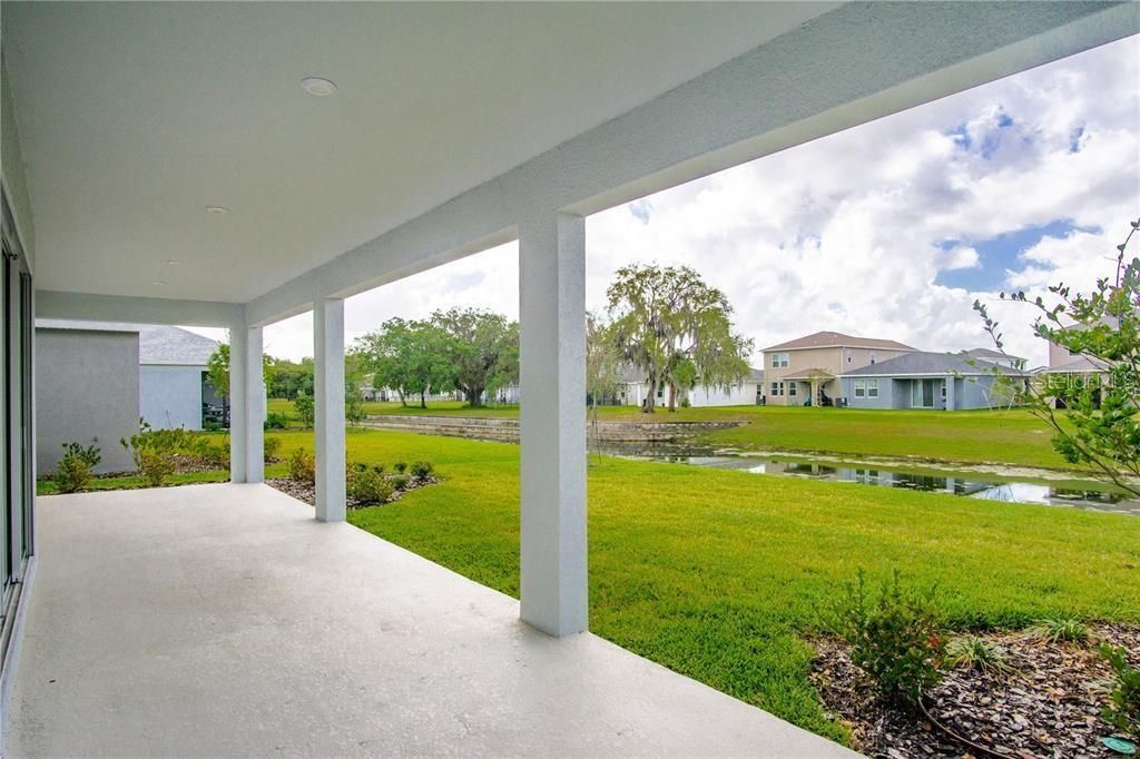 Image 25 of property listing at 5719 MAIDENSTONE WAY, Palmetto, FL 34221