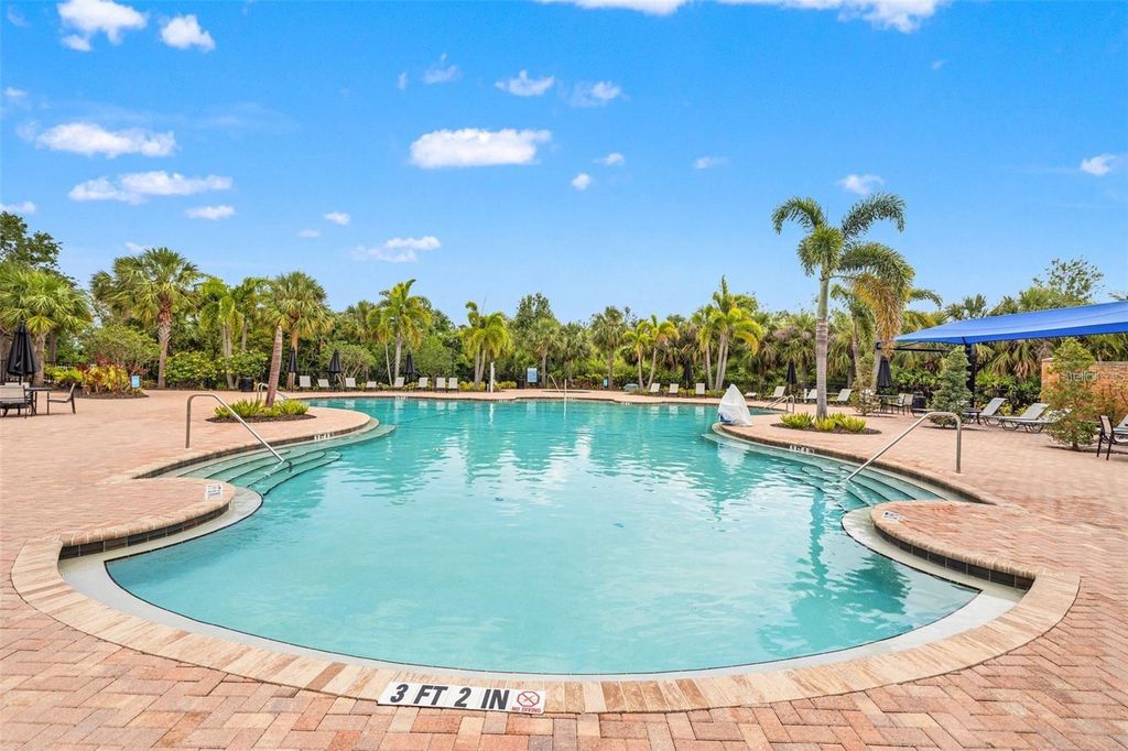 Image 32 of property listing at 5719 MAIDENSTONE WAY, Palmetto, FL 34221
