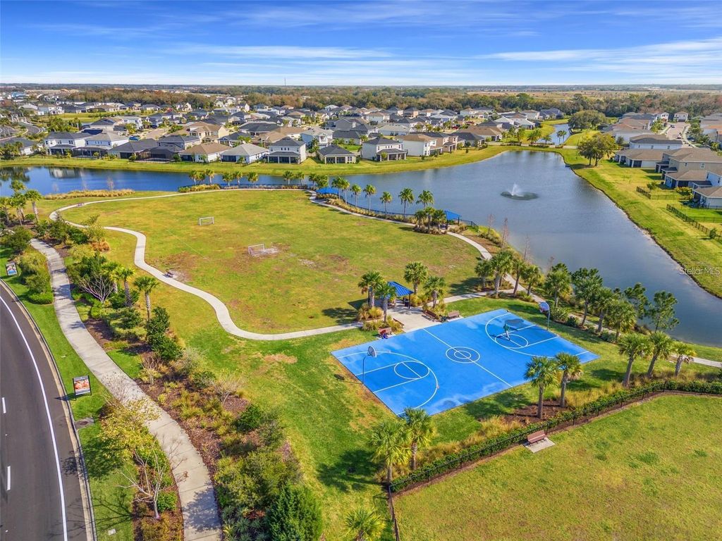 Image 39 of property listing at 5719 MAIDENSTONE WAY, Palmetto, FL 34221