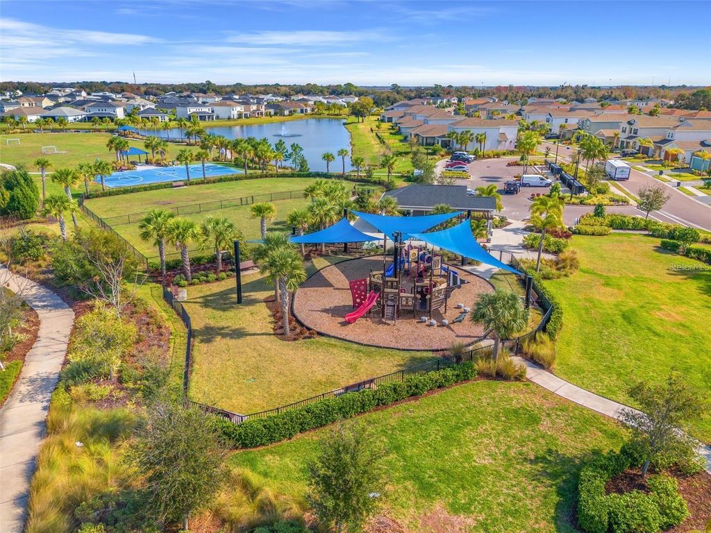 Image 40 of property listing at 5719 MAIDENSTONE WAY, Palmetto, FL 34221