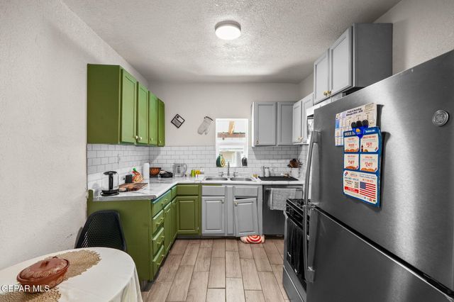 2805 GRANT Avenue A, El Paso, TX 79930