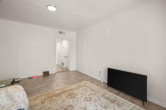 2805 GRANT Avenue A, El Paso, TX 79930