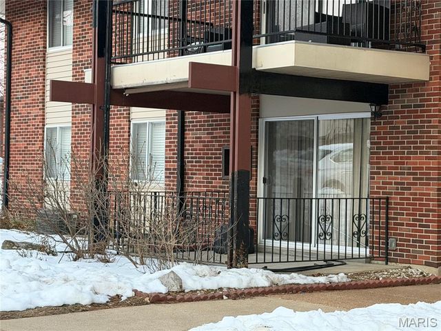 10069 N Bunker Hill Drive A, St Louis, MO 63123