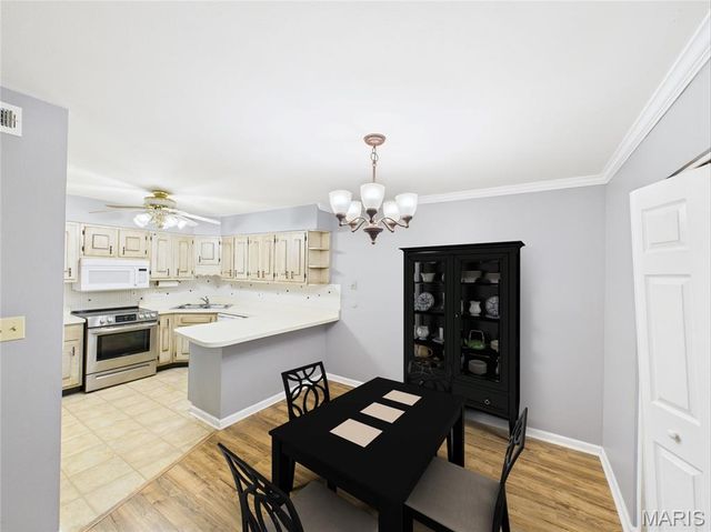 10069 N Bunker Hill Drive A, St Louis, MO 63123