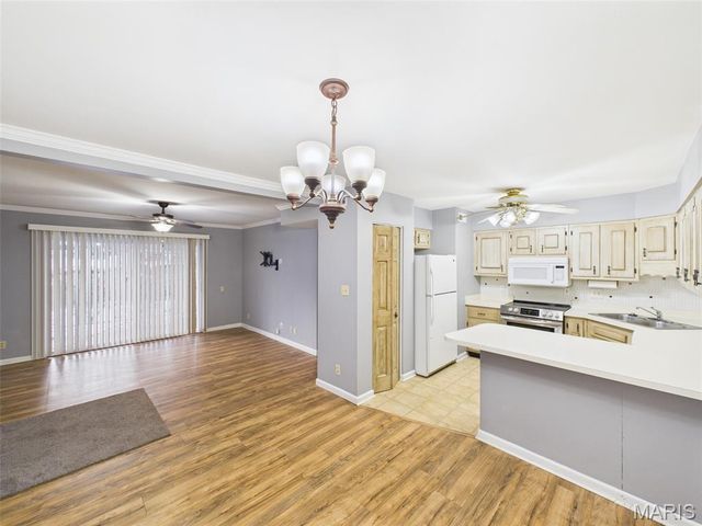 10069 N Bunker Hill Drive A, St Louis, MO 63123