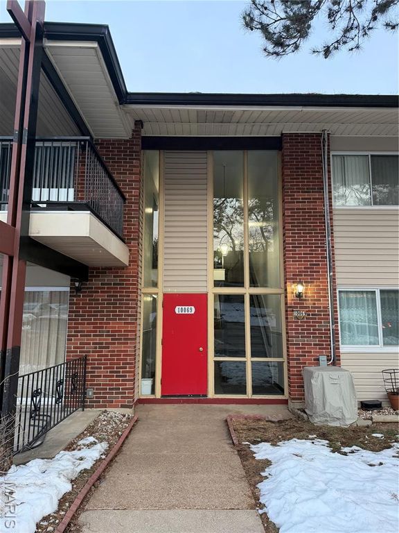 10069 N Bunker Hill Drive A, St Louis, MO 63123