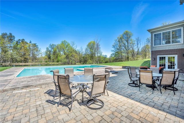 8085 King Memorial Road, Kirtland Hills, OH 44060