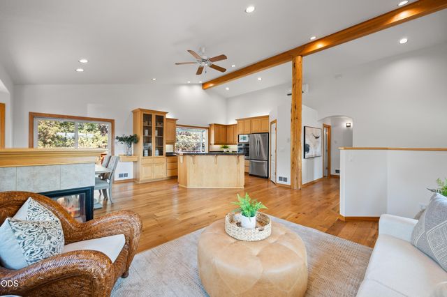 20780 Mira Circle, Bend, OR 97703
