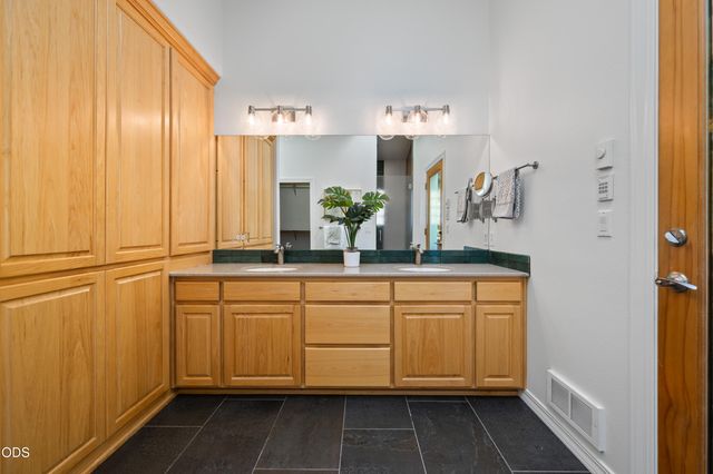 20780 Mira Circle, Bend, OR 97703