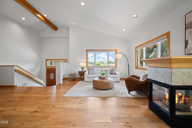 20780 Mira Circle, Bend, OR 97703