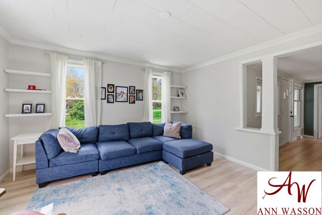 1044 S Bridge Street, Belding, MI 48809