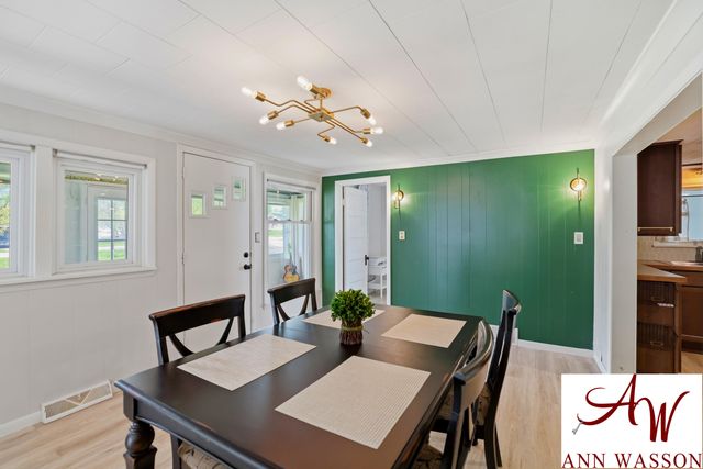 1044 S Bridge Street, Belding, MI 48809