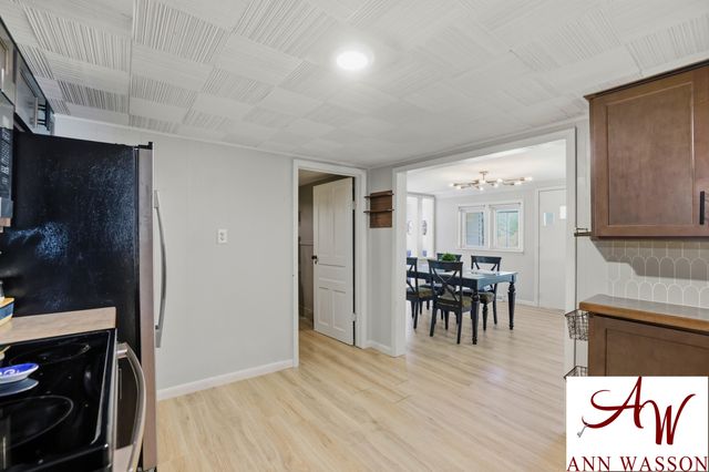 1044 S Bridge Street, Belding, MI 48809